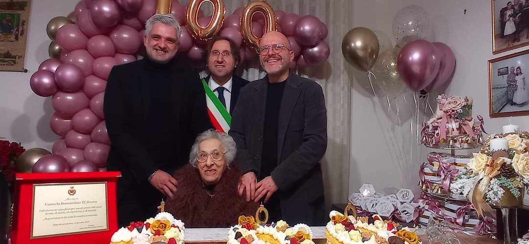 Santa Maria la Carità in festa, 100 candeline per nonna Carmela 