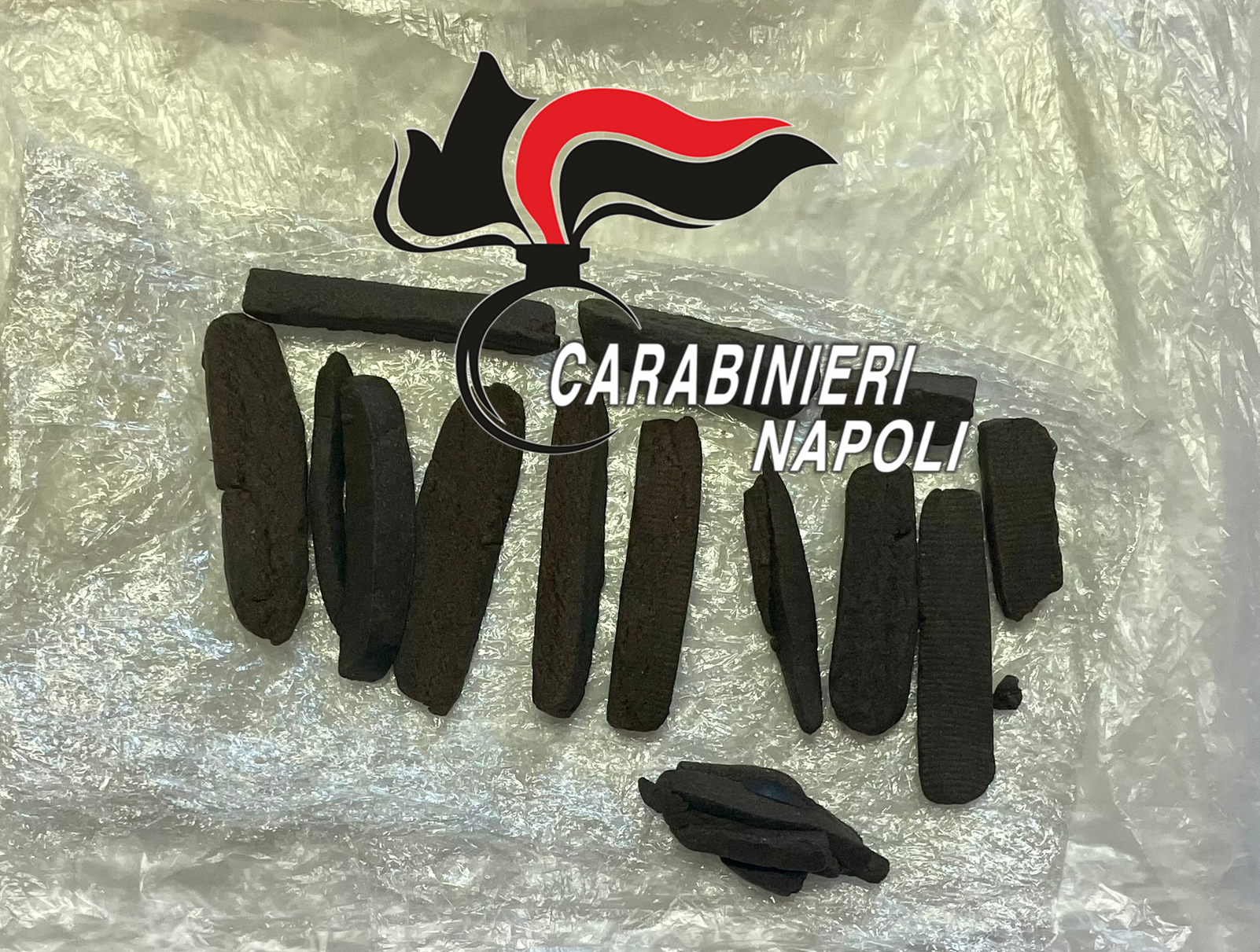 Torre del Greco, nascondeva droga in casa: arrestato cinquantenne 