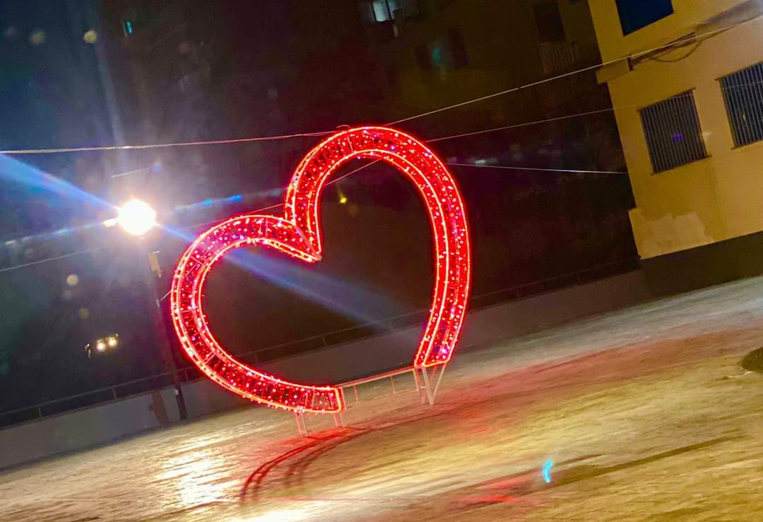 Gragnano, il gesto d'amore per San Valentino: 200 bambini inaugurano il centro raccolta della differenziata 