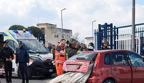 Incidente nel vesuviano, un morto e due feriti in gravi condizioni 