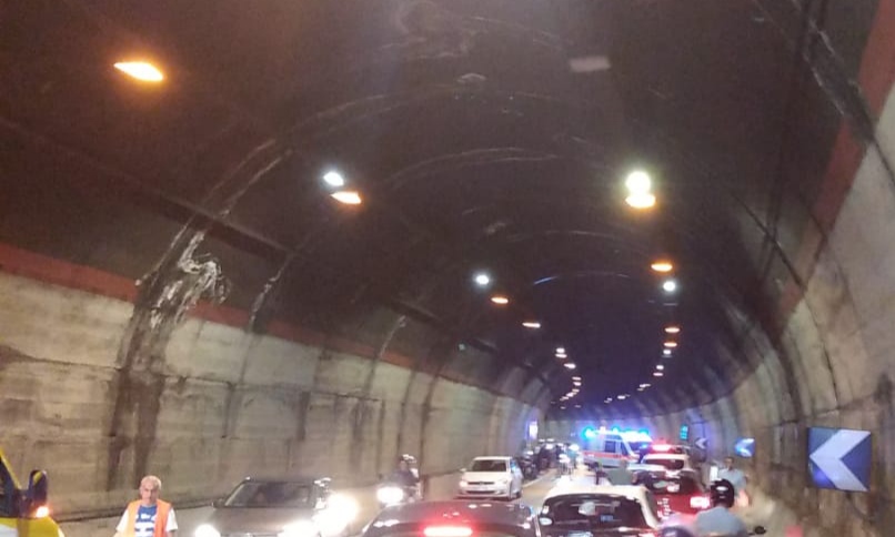 Castellammare, incidente in galleria: due i feriti