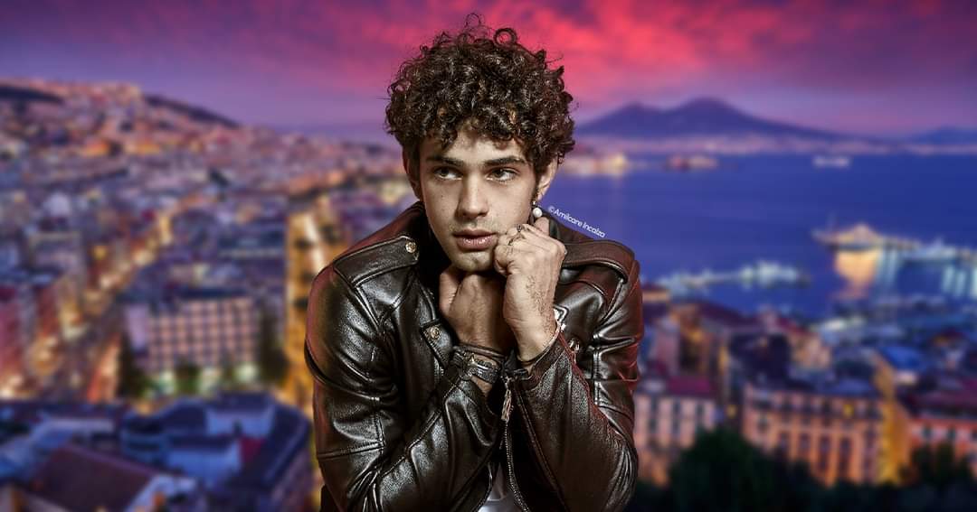 Castellammare, Massimiliano Caiazzo premiato in casa: protagonista di Rosso di Stabia 