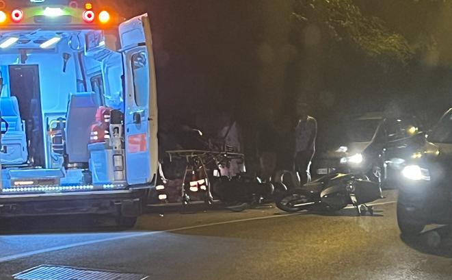 Castellammare, incidente sulla statale tra scooter: due feriti