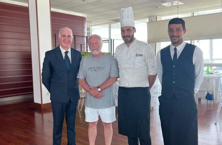 Castellammare, de Laurentiis a pranzo allo Yacht club in attesa del suo Napoli 