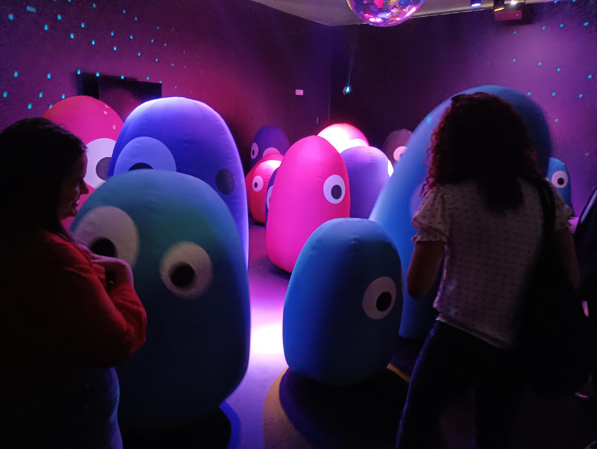 Museum Balloon arriva a Napoli, la mostra che meraviglia tutti 
