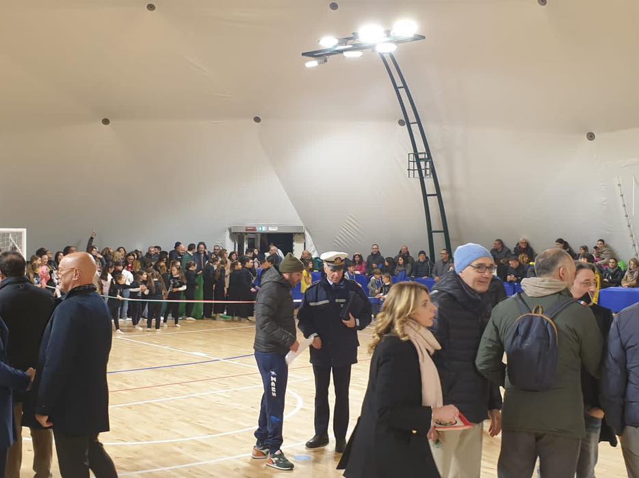 Gragnano, inaugurato il Pallone geodetico: i giovani atleti hanno la loro struttura sportiva 