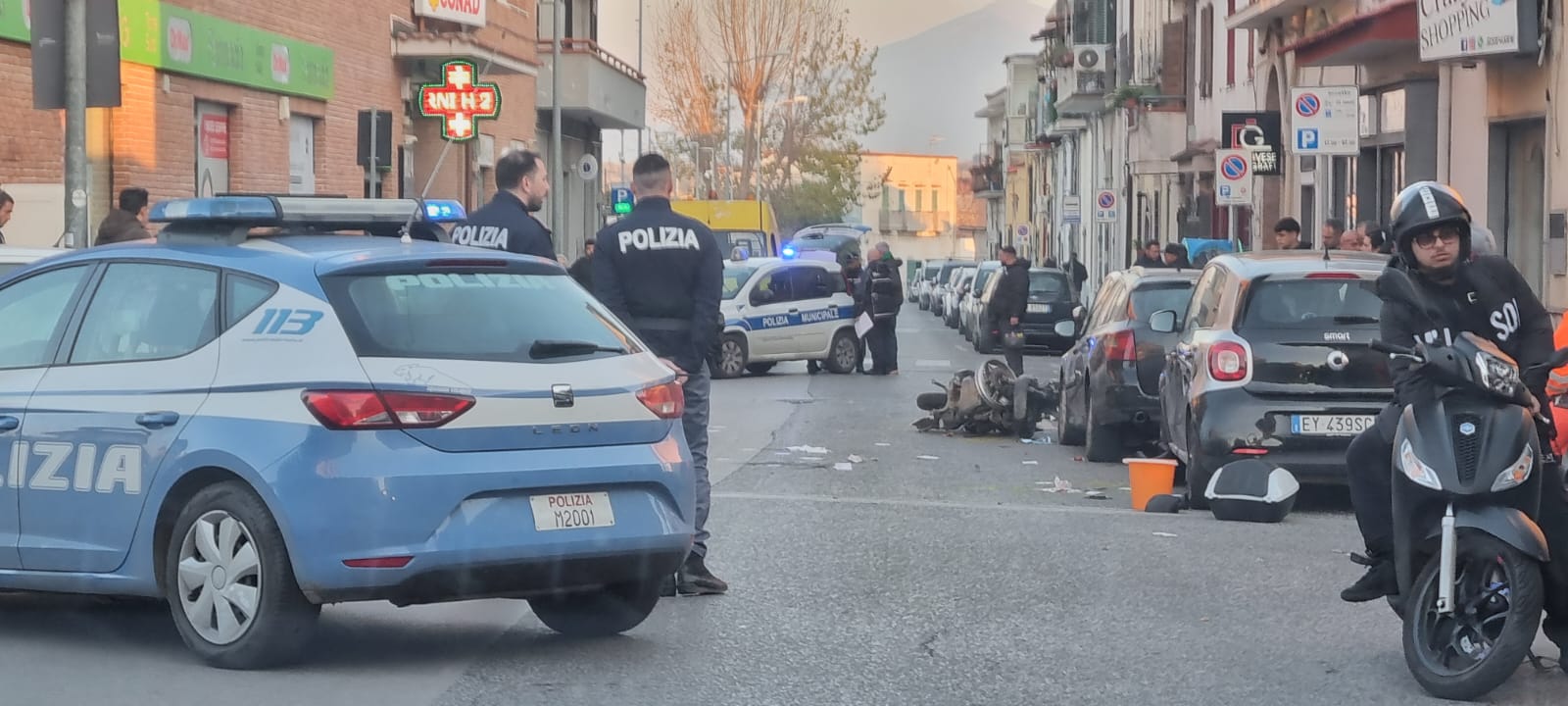 Torre Annunziata, auto contro scooter: in fin di vita motociclista 