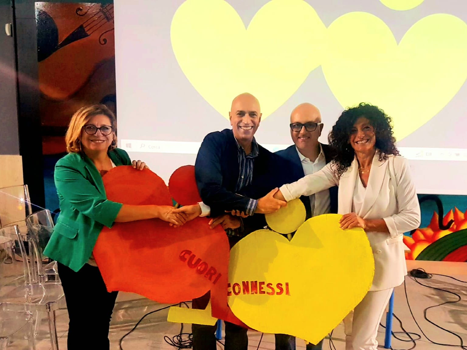 Castellammare, 'Cuori connessi' il Festival fa tappa a scuola: 'Stop al bullismo'