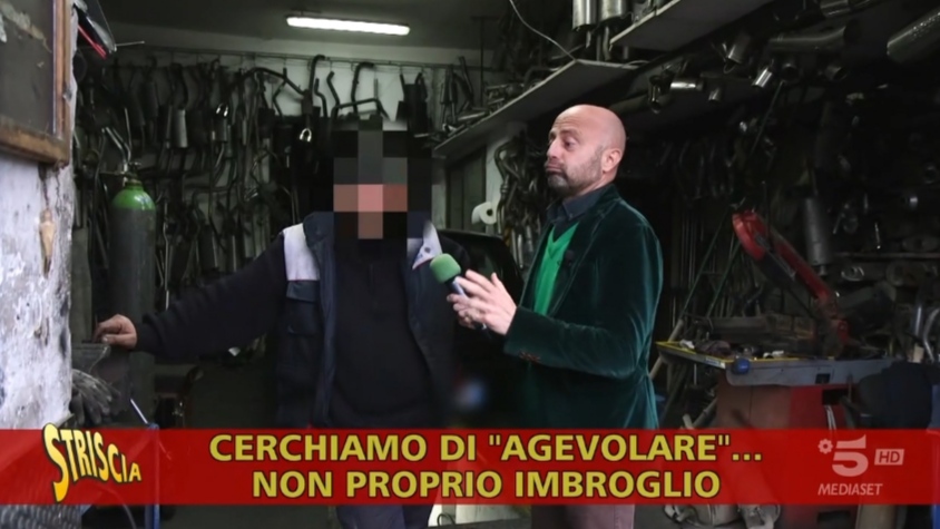 Castellammare, Luca Abete con le sue telecamere indaga sulla truffa nelle officine 