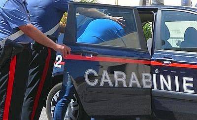 Smantellata piazza di spaccio a Portici, arrestati in sei: nella banda anche uomo del clan Vollaro
