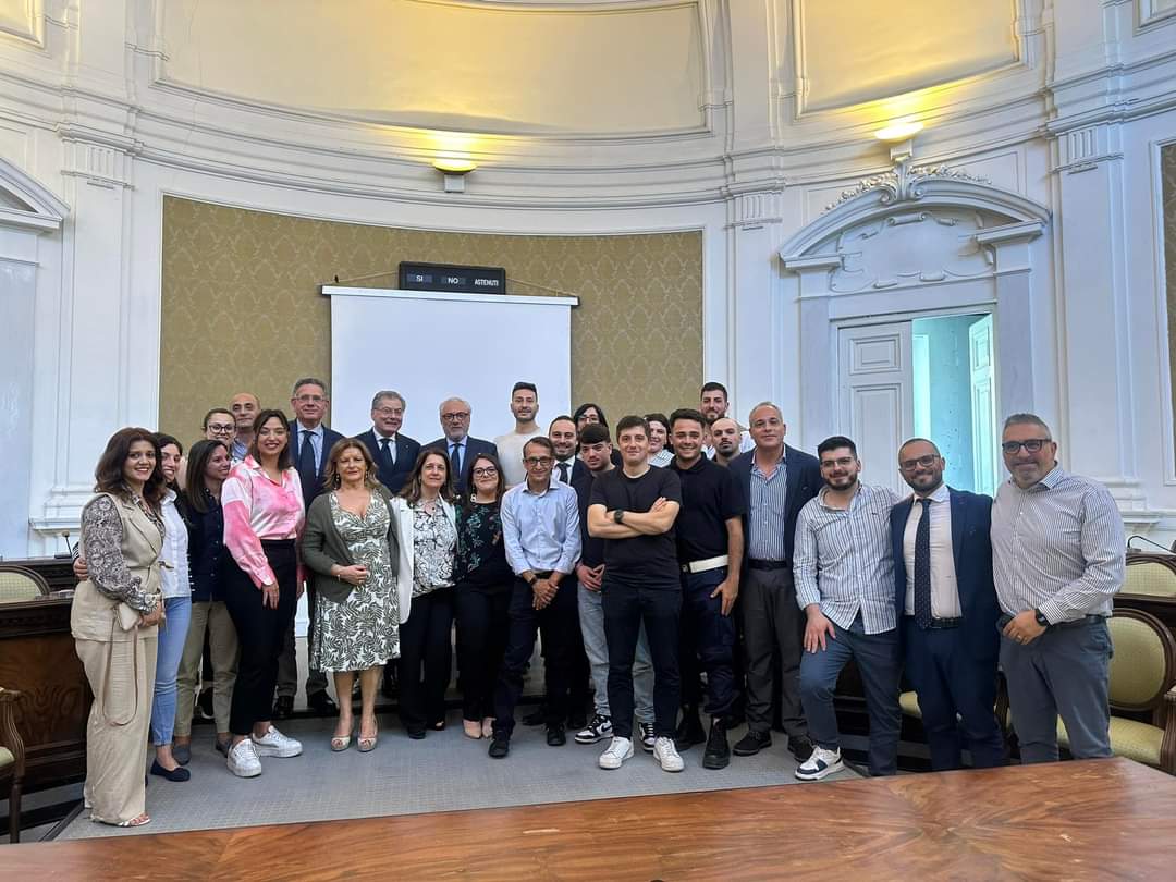 Castellammare, venti nuovi assunti al comune: 8 sono vigili 