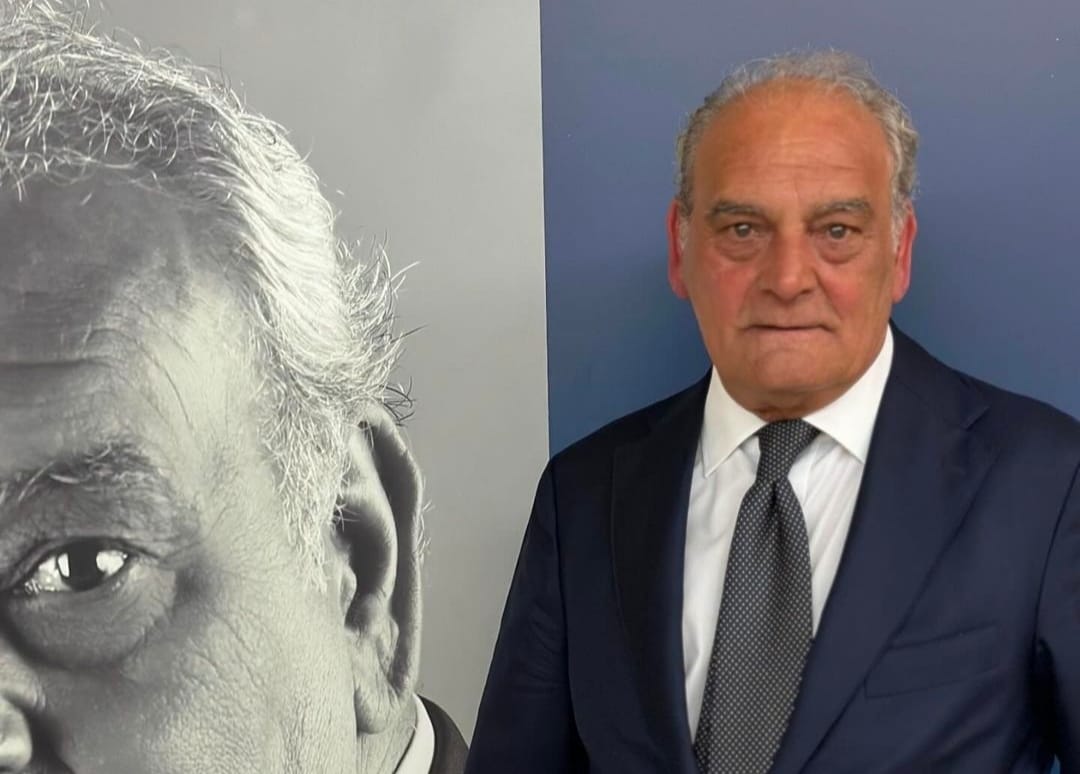 Torre Annunziata, bufera sul candidato sindaco: insulti sessisti e omofobi contro gli specializzandi