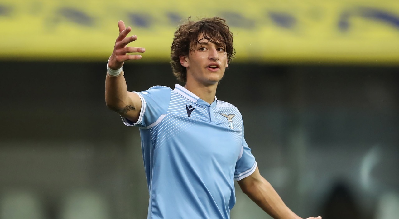Calcio. Juve Stabia, ufficiale l'arrivo di Mussolini dalla Lazio