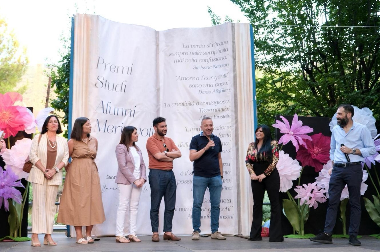 Sant'Antonio Abate, più di cento gli alunni meritevoli: premiati tutti i migliori 