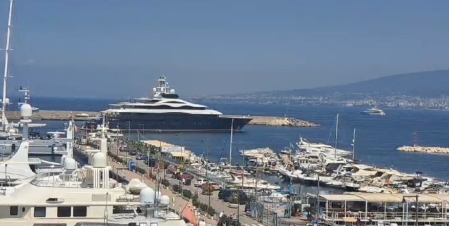 Castellammare, Zuckerberg lascia la città: attesi altri mega yacht 
