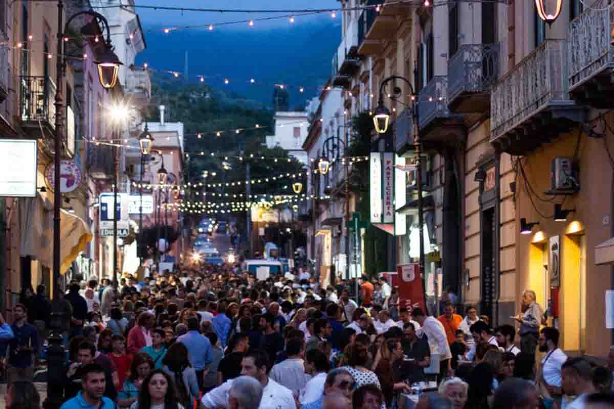 Arte, cultura, musica, spettacolo ed enogastronomia a Vico Equense. Parte la rassegna “Vico d’Estate 2024”