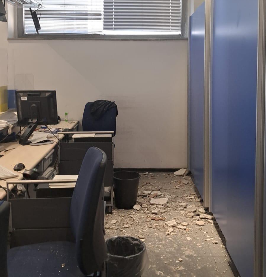 Ufficio delle Poste, a San Giuseppe Vesuviano crolla soffitto 