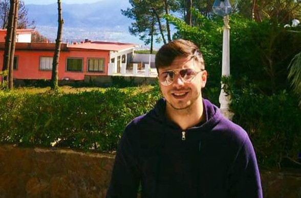 Castellammare, rider travolto da auto di turisti inglesi contromano: 'Piu sicurezza per questi lavoratori'
