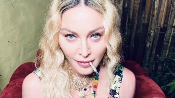 Madonna, party per i 66 anni: approdo a Marina di Stabia e festa a Pompei 