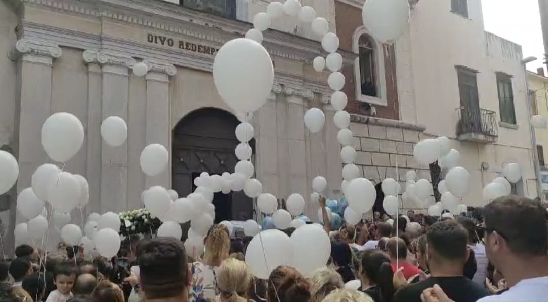 Castellammare, il giorno dell'addio al piccolo Giuseppe: 'Genitori devastati, morte inaccettabile'