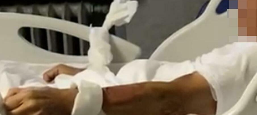Shock all'ospedale San Paolo, anziani legati al letto nel reparto Neurologia: scoppia il caso