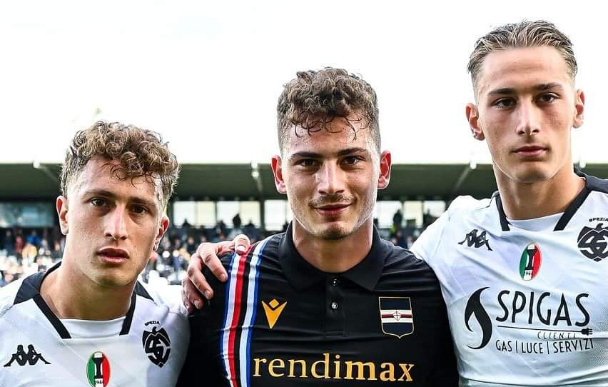 Castellammare, la domenica d'oro dei tre fratelli Esposito: gol in contemporanea 