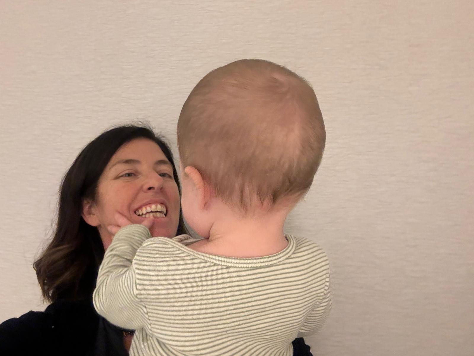 Piano di Sorrento, bimbo rapito dal padre: il piccolo Ethan riabbraccia la mamma dopo tre mesi