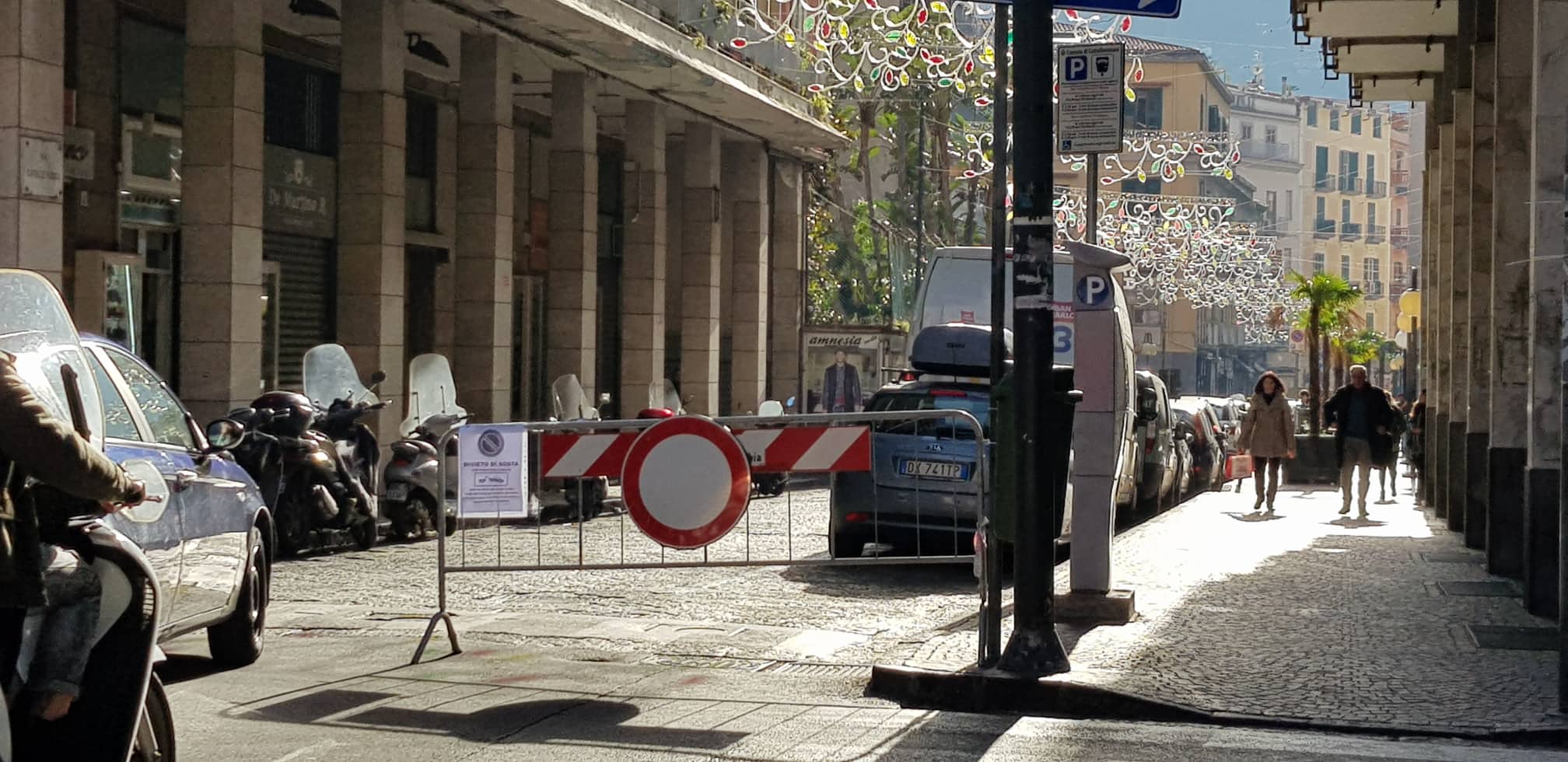 Castellammare, centro chiuso alle auto per lo shopping di Natale 