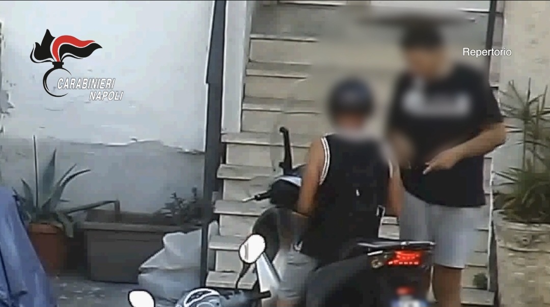 Spaccio di droga nel vesuviano, consegne a domicilio: 10 arresti. Giro d'affari da 100mila euro al mese