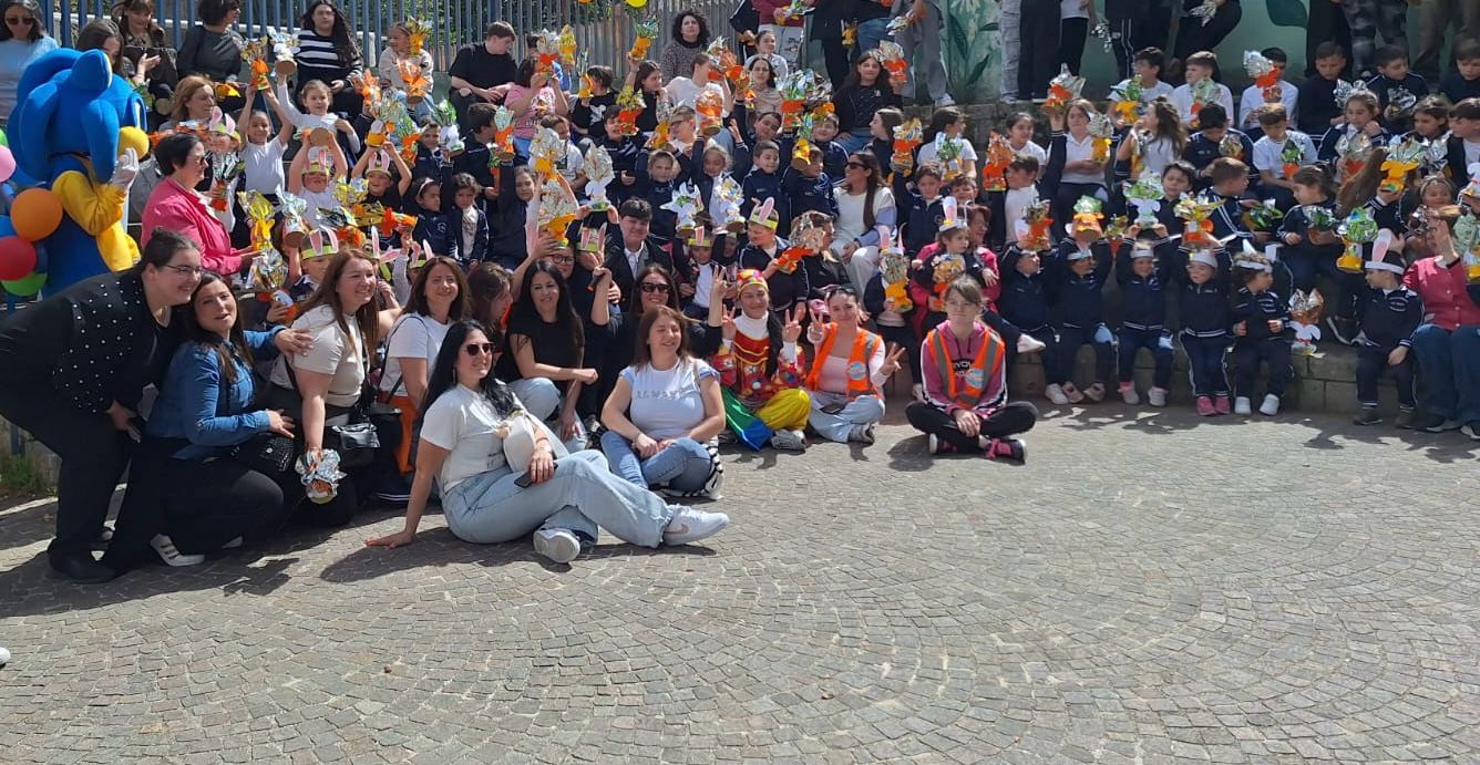 Castellammare, Pasqua di sorrisi e dolcezza per i bambini del Savorito e di Moscarella