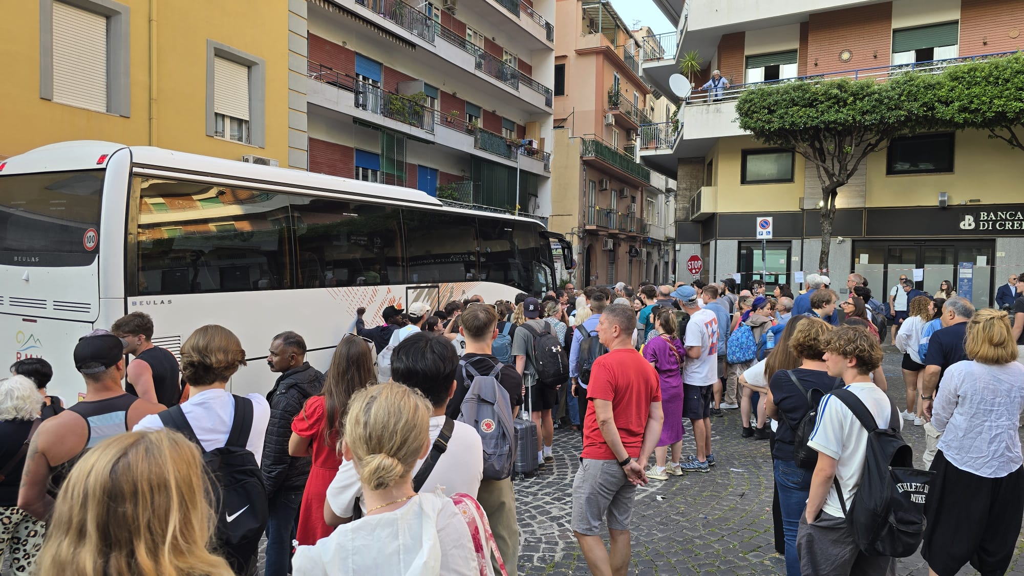 Castellammare. Inferno Circumvesuviana: è caos in centro