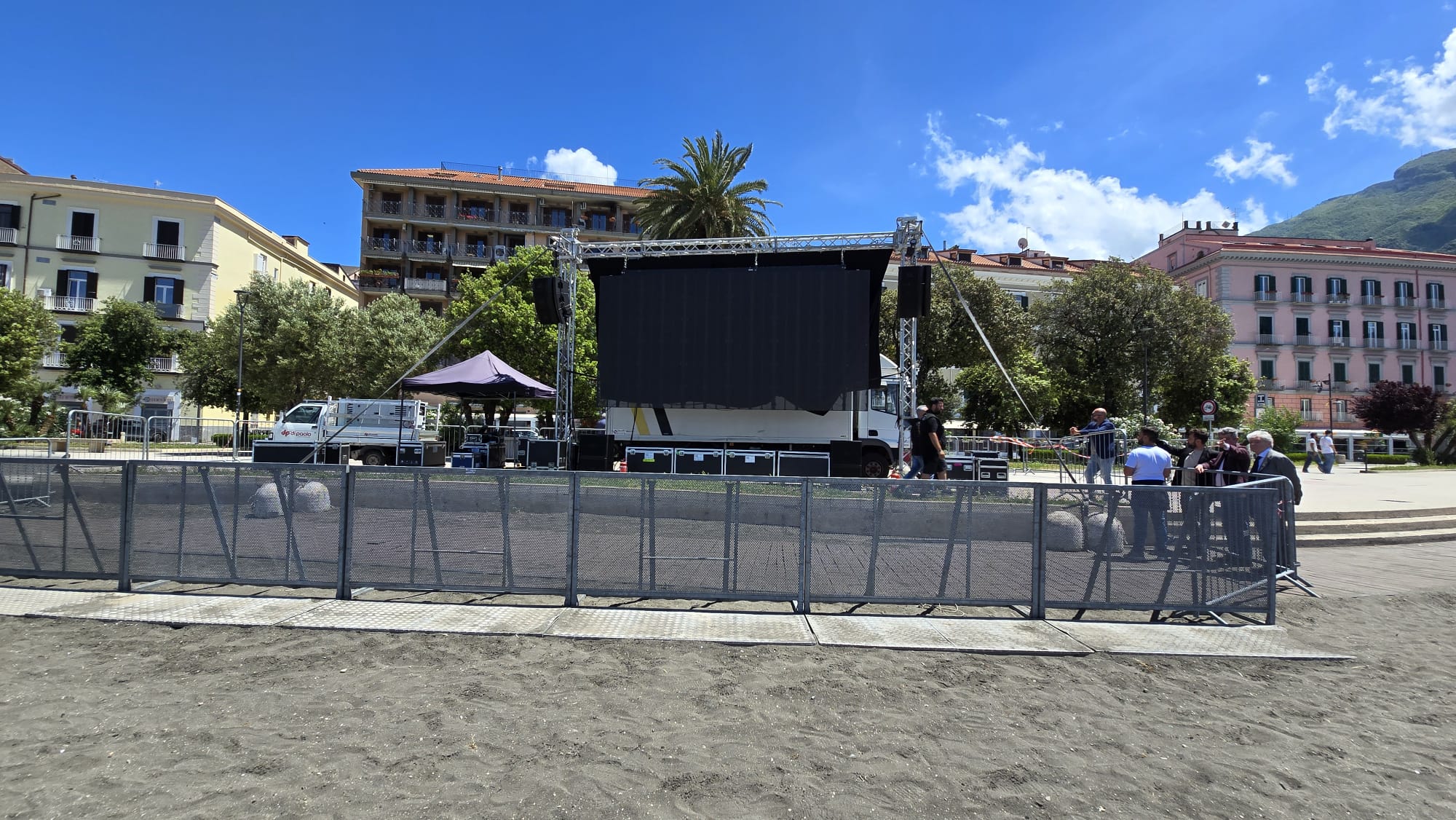 Castellammare, tutti in villa aspettando la Juve Stabia in collegamento con Cremona 