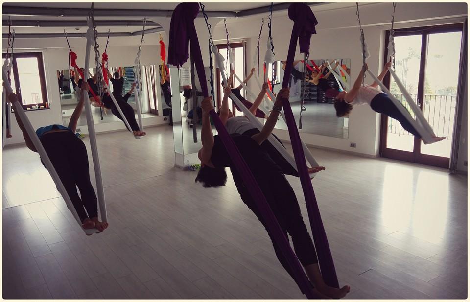Pilates in amaca, arriva l'ultima frontiera del fitness per vincere le paure e migliorarsi