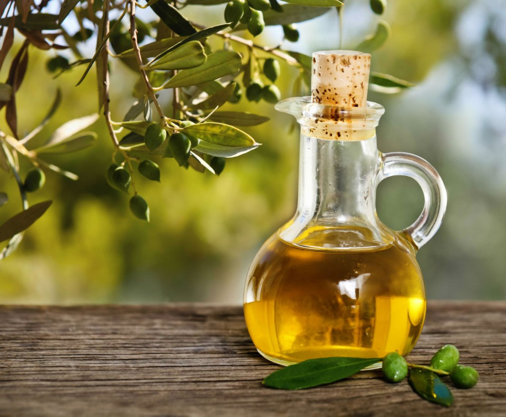 Baratto a Pomigliano: olio di oliva in regalo a chi consegna quello esausto