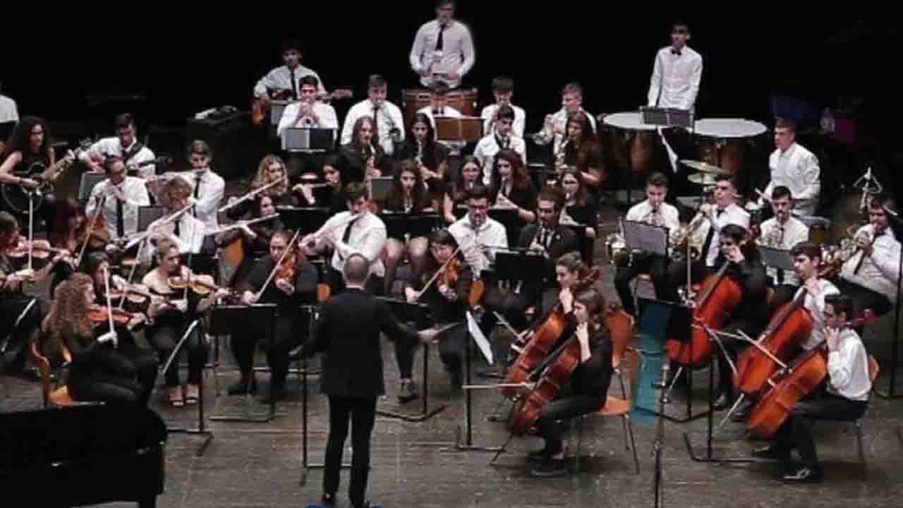 La grande musica accende Gragnano: orchestra e coro del 'Liceo Severi' in concerto al Corpus Domini