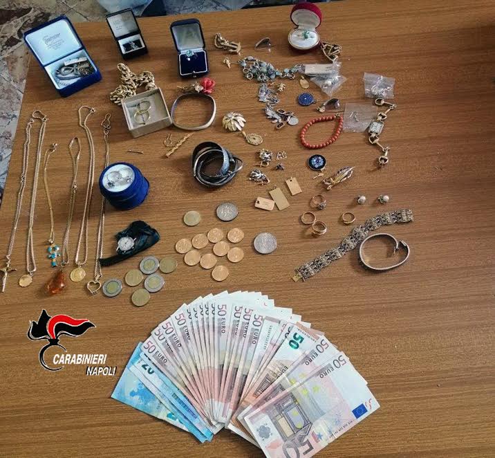 Tesoretto sparisce da casa di un'anziana a Massa Lubrense, bottino ritrovato nell'abitazione della badante