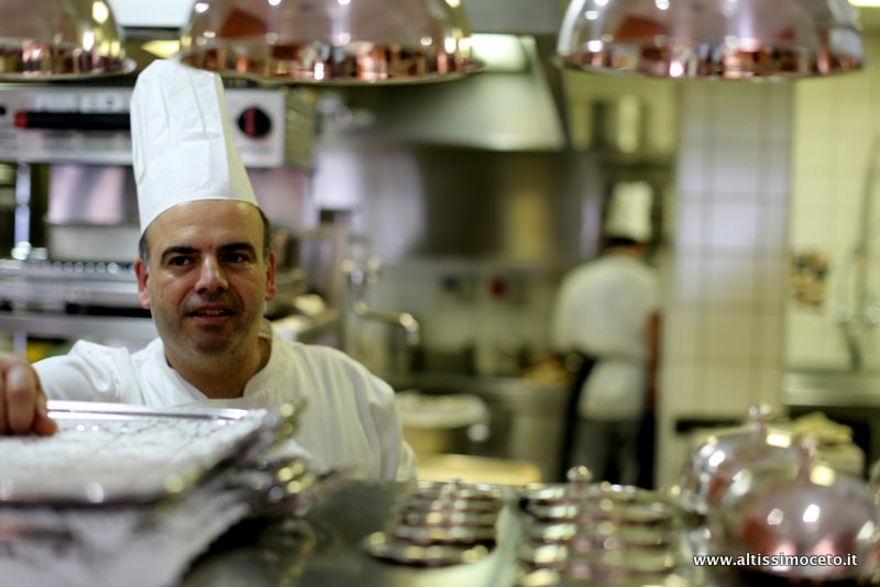 Chef stellato da Nerano a Madrid per una cena speciale, Alfonso Caputo vola in Spagna per cucinare ai poveri