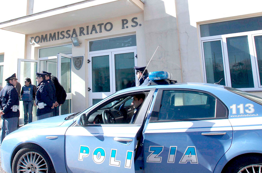 Spararono in un bar del lungomare di Castellammare, arrestati i Fontana