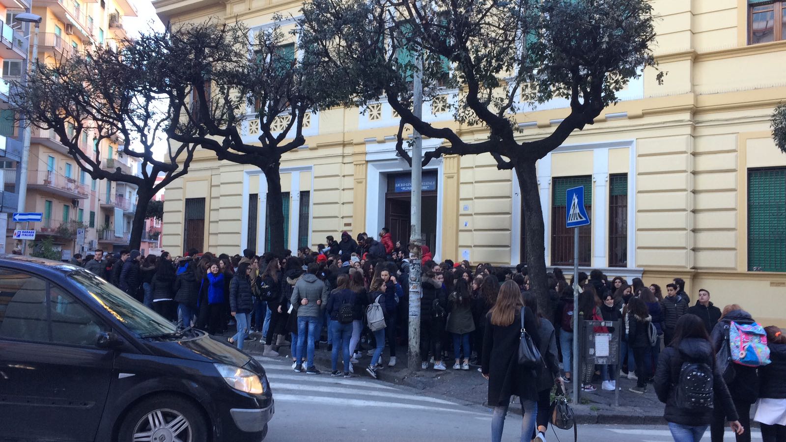 La rabbia degli studenti, secondo giorno di sciopero: 