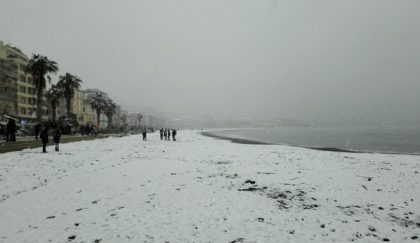 Neve da Ercolano a Castellammare, scuole chiuse ovunque: la protesta delle famiglie per i ritardi