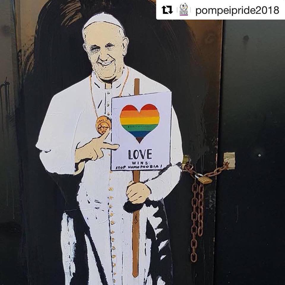 Murales choc a Pompei, Papa Francesco testimonial dei gay per dire stop all'omofobia