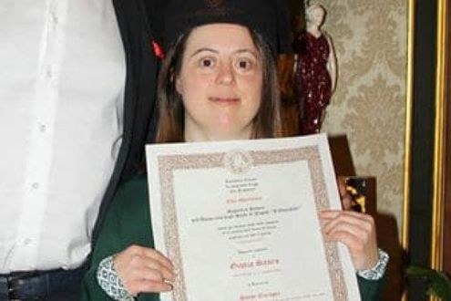 Studentessa down si laurea a Napoli con 110 e lode, terzo caso in Italia