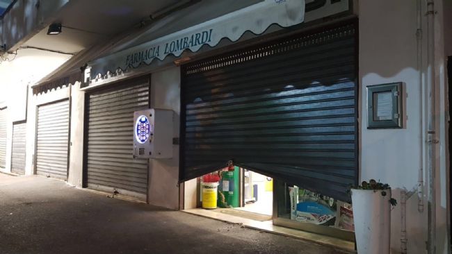 Raid notturno a Castellammare, furto in una farmacia a Ponte Persica