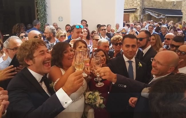 Di Maio testimone-star alle nozze del consigliere regionale Ciarambino