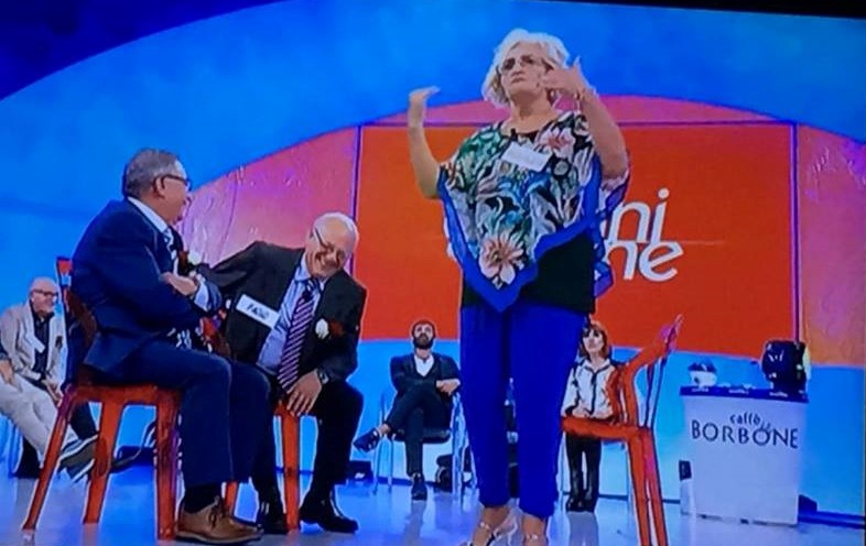Da Castellammare alla tv di Uomini e Donne, Ã¨ giÃ  un successo per l'incontenibile Maddalena