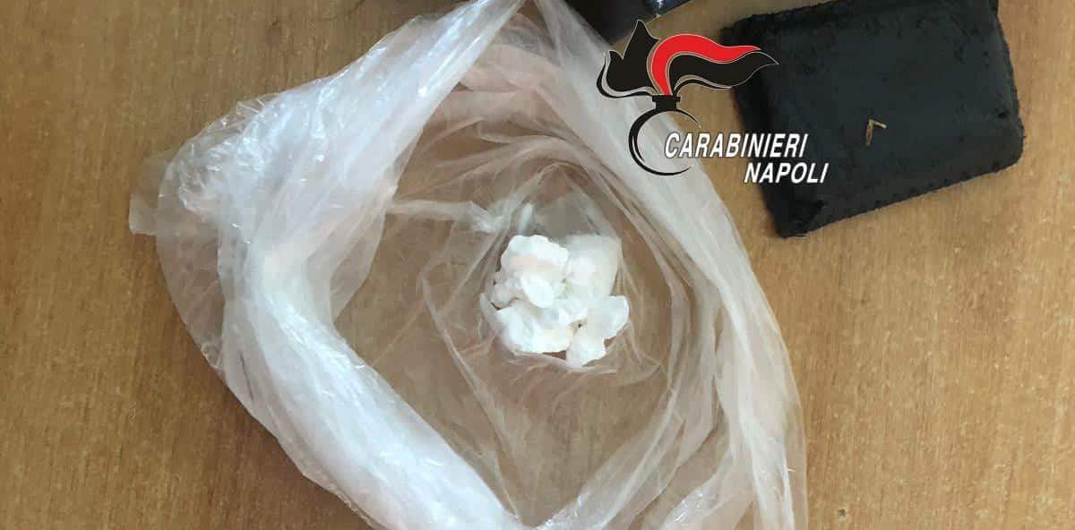 Spacciava cocaina ai domiciliari a Trecase, arrestato pregiudicato vicino al clan Vangone