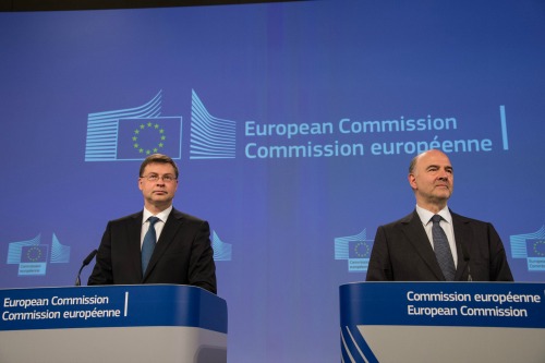 Bocciata da Bruxelles la Manovra dell'Italia, 3 settimane di tempo per preparare un nuovo documento
