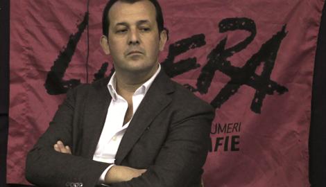 Il giudice stabiese Nicola Russo invita l'ex terrorista Adriana Faranda ed Ã¨ subito caos tra le toghe