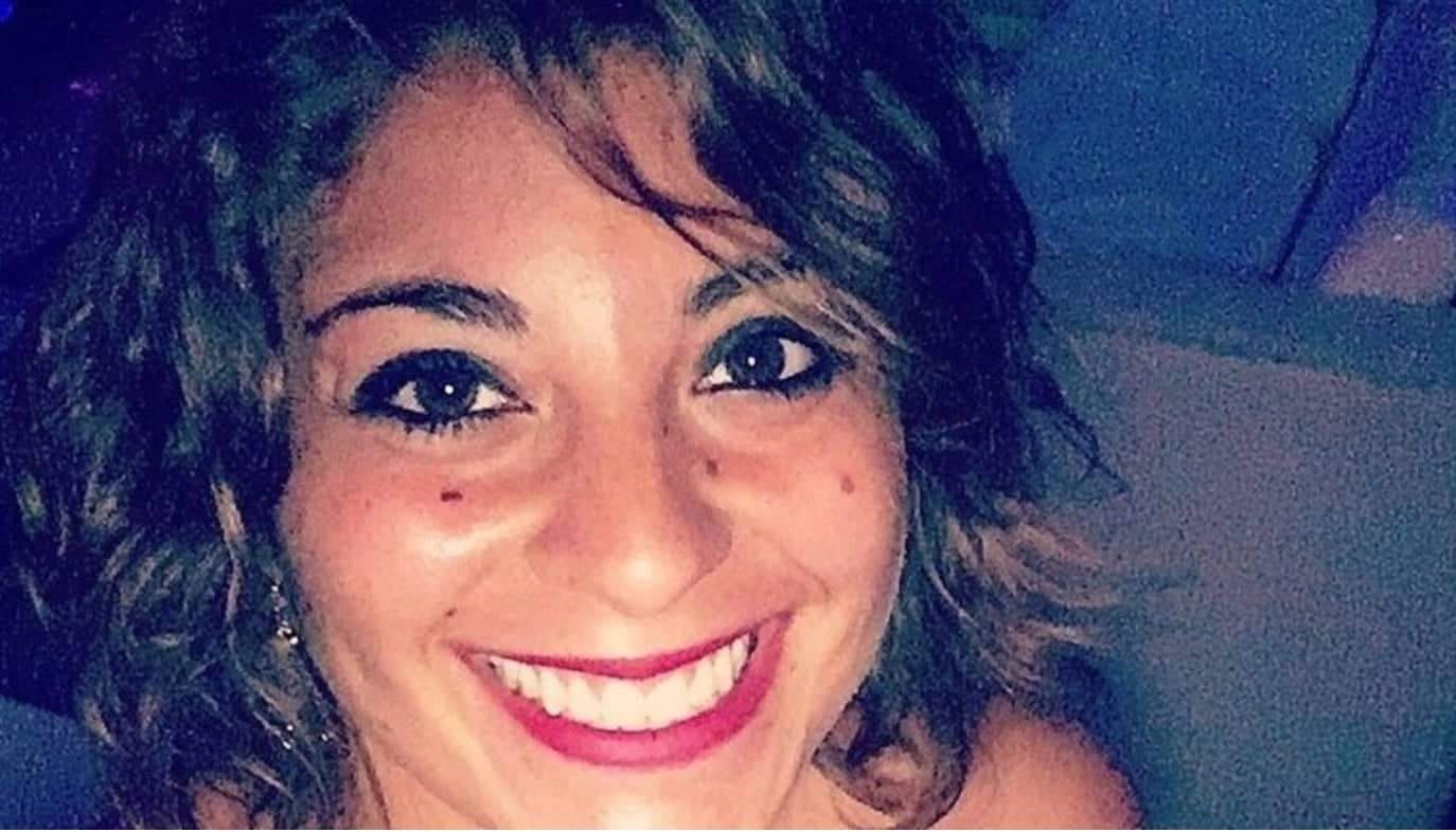 Castellammare, giovane mamma muore per sospetta meningite: il giorno dell'addio